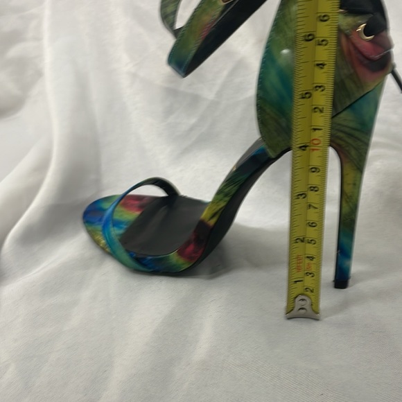 Women’s Size 8.5 heels by Priviliged - Picture 6 of 7